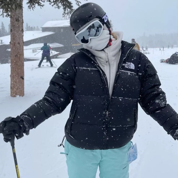 The North Face Black Puffer Jacket - Picture 2 of 13